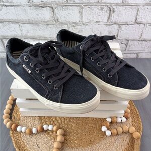 Taos Footwear Black Denim Sneakers